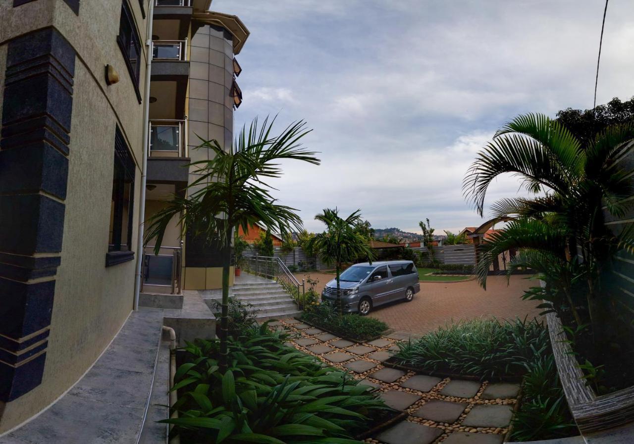 Aparthotel Eric Wilkins Lubowa