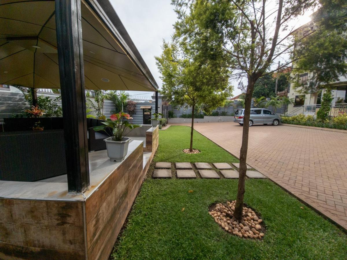 Aparthotel Eric Wilkins Lubowa