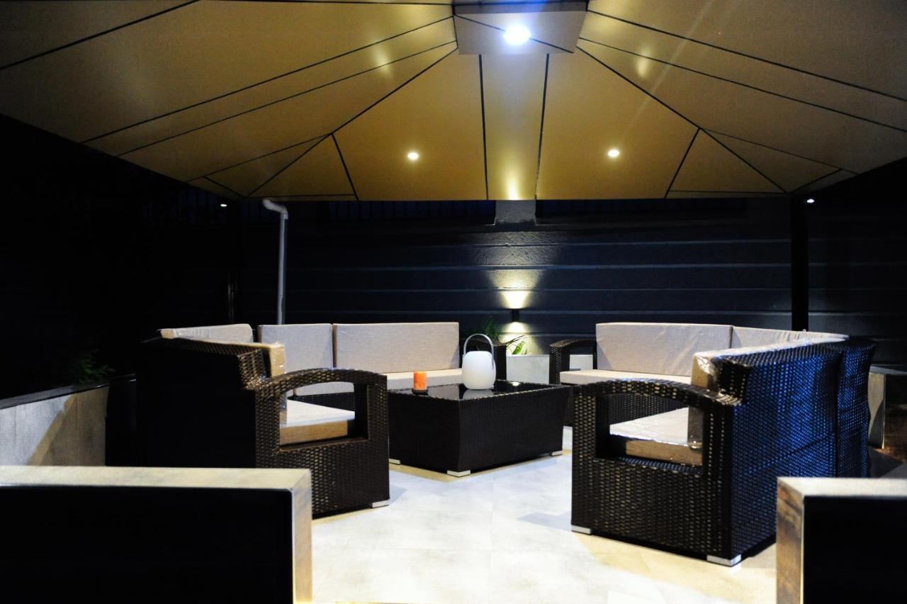 Eric Wilkins Aparthotel 3*